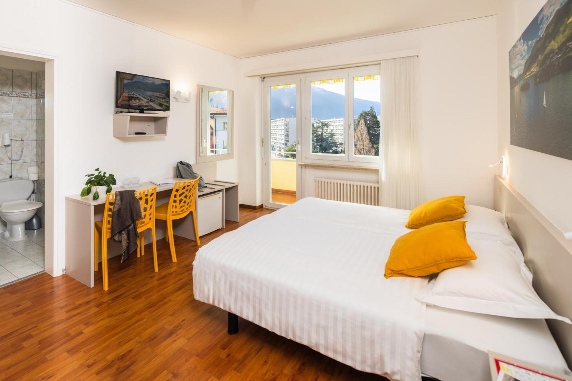 Hotel Rondinella Locarno Exterior photo